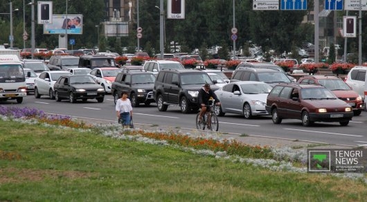 Алматы к 2020 году не решит проблем транспорта и экологии - Досаев