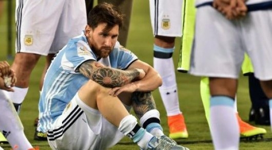Президент Аргентины попросил Месси не уходить из сборной