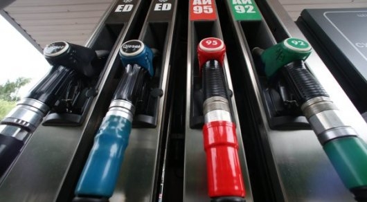 Поднимать цены на бензин в РК нужно в июле-августе - мнение