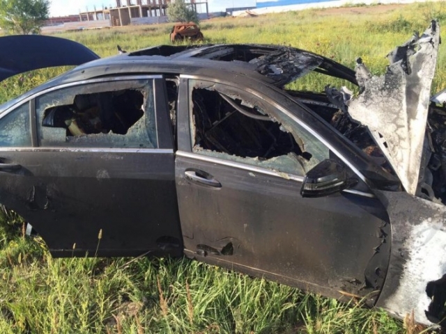 Оставленный на СТО Mercedes нашли сгоревшим в Астане