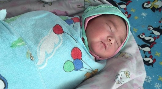 Задержана мать новорожденной девочки, которую нашли в туалете в Алматинской области