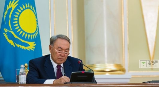 Назарбаев утвердил список тех, кто оценивает политических госслужащих