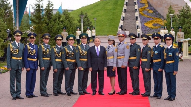 Назарбаев поздравил Астану с миллионным жителем